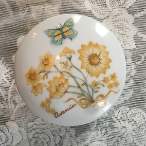 Avenir | Vintage ‘83 Glass Trinket Dish